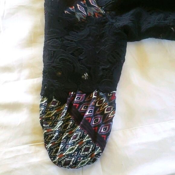 4@30.00 or 20.00 Ladies Blouse by CODE BLUE - Picture 7 of 11